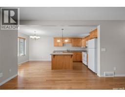 Kitchen/Dining room - 51 1600 Muzzy Drive, Prince Albert, SK S6X0A2 Photo 8
