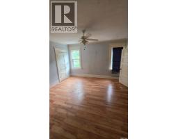 4pc Bathroom - 2144 Osler Street, Regina, SK S4P1W6 Photo 9