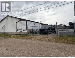 110 9th Avenue E, Kindersley, SK S0L1S0 Photo 10