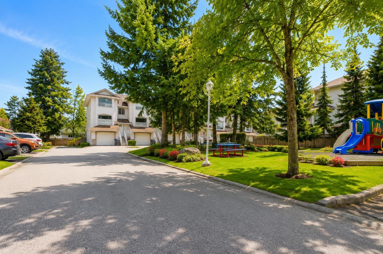 4 Bed, 3 Bath House for Sale in Surrey – 17 7140 132 STREET, Surrey – MLS# R3162305 - Image 3