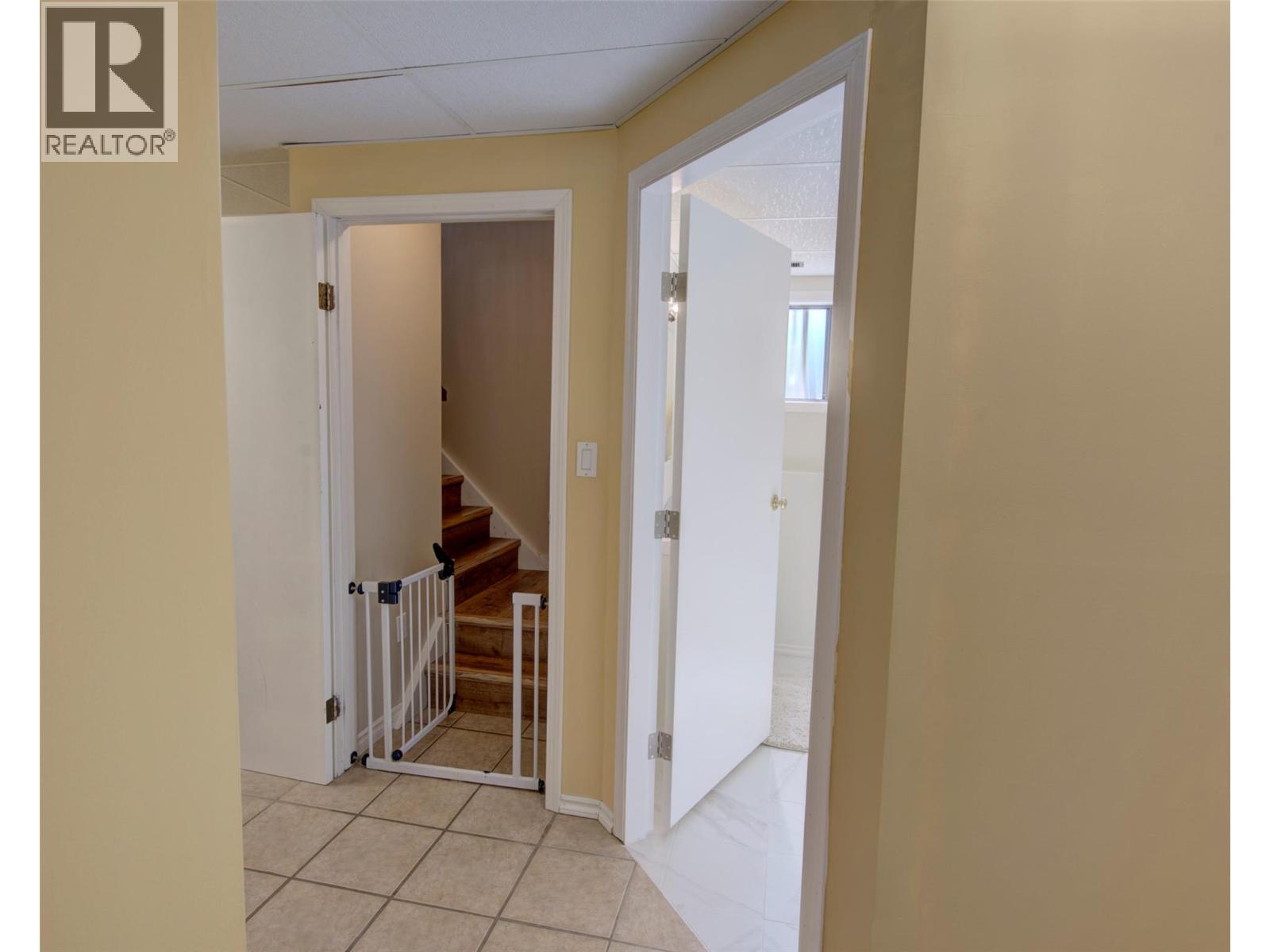 5894 Dedecker West Road, Vernon