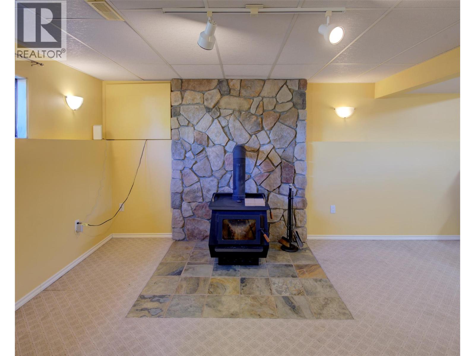 5894 Dedecker West Road, Vernon
