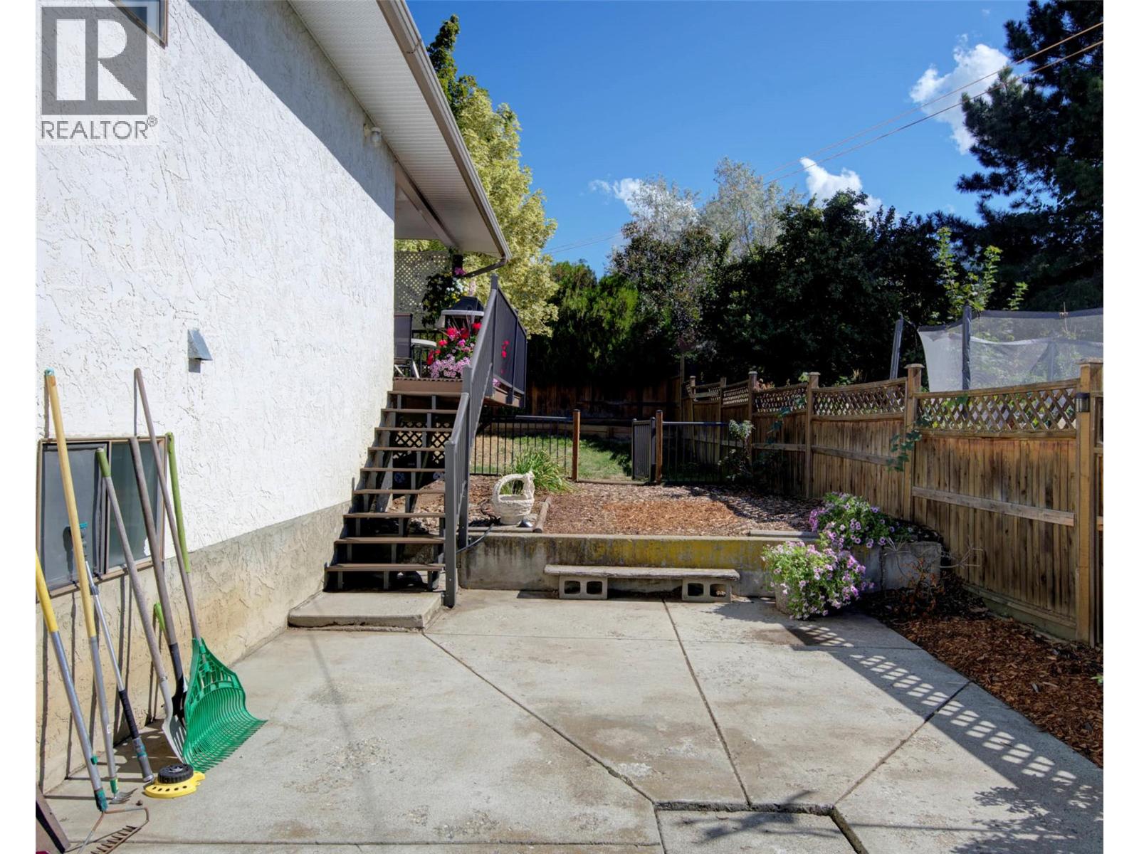 5894 Dedecker West Road, Vernon