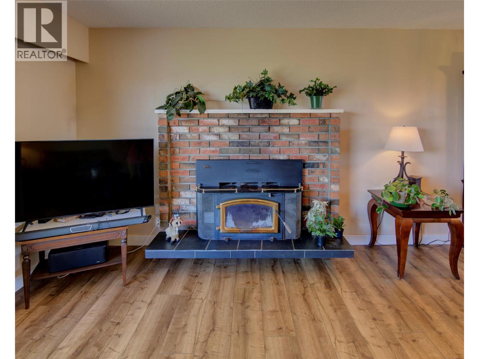 5894 Dedecker West Road, Vernon