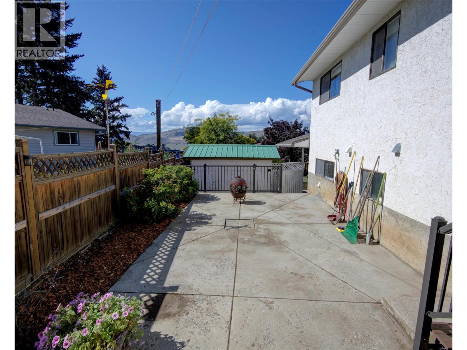 5894 Dedecker West Road, Vernon