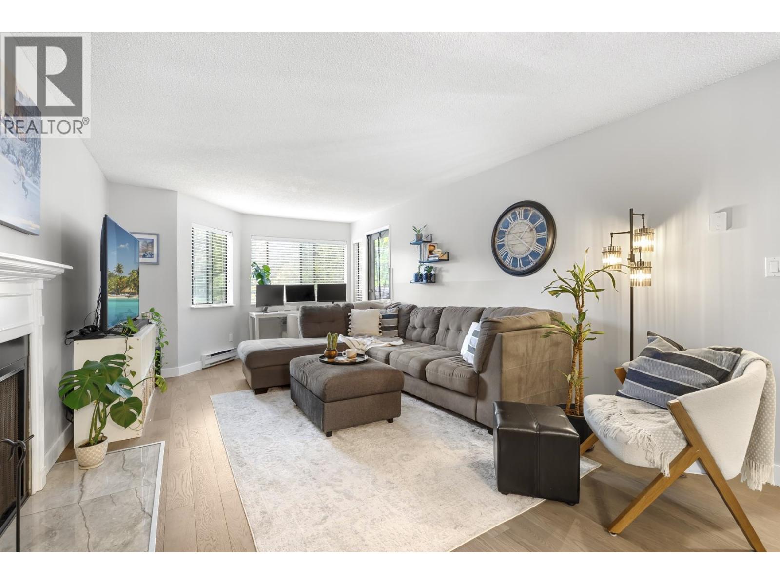 113 9620 MANCHESTER DRIVE, Burnaby — photo 2