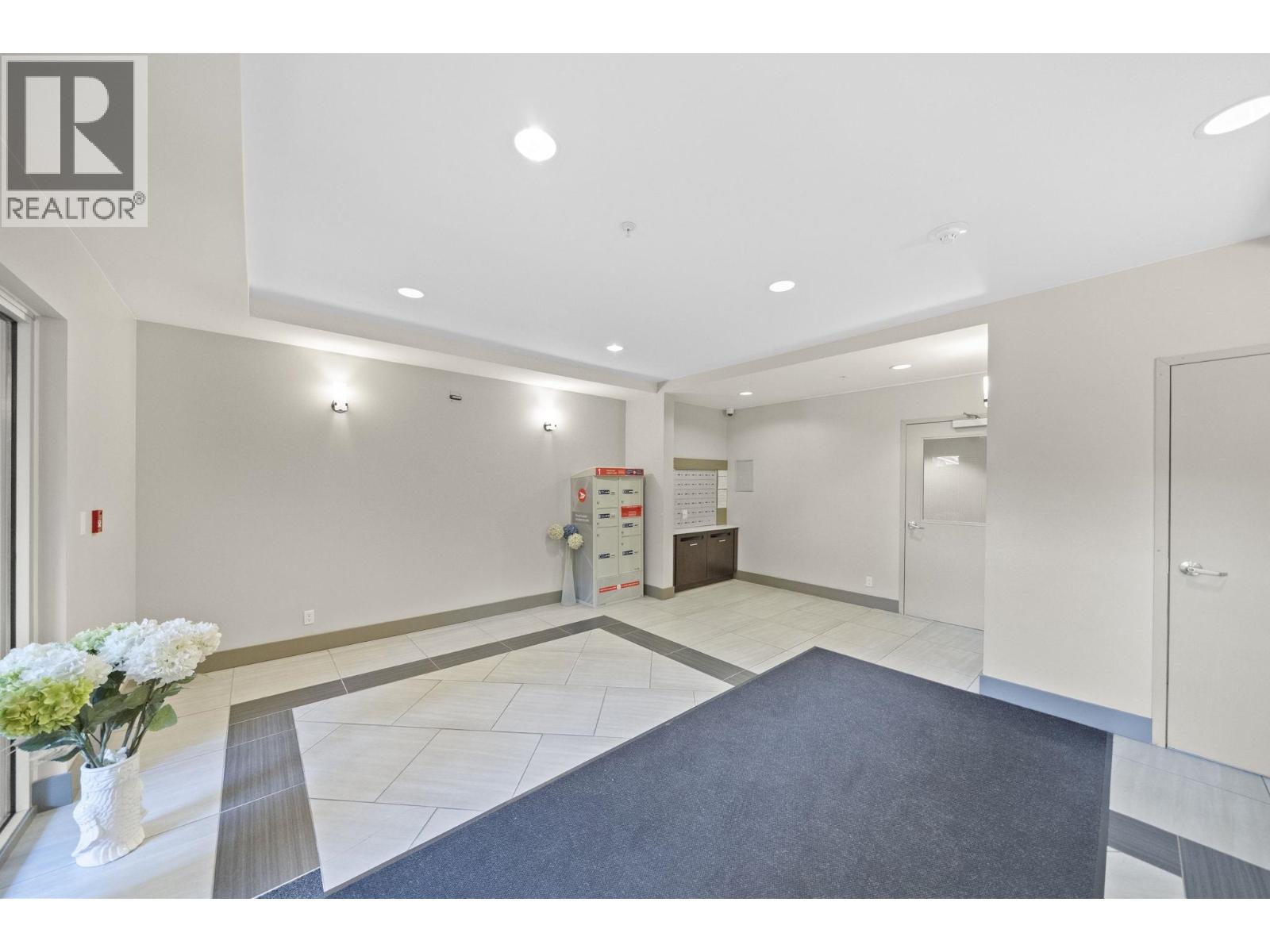 Photo of 308 2351 KELLY AVENUE 33
