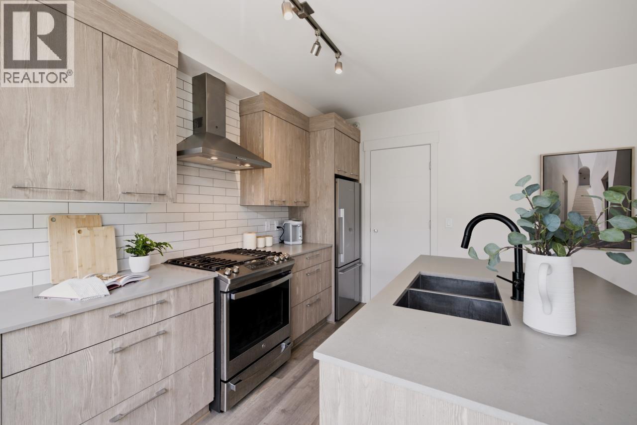 1018 AUCKLAND STREET, New Westminster — photo 9