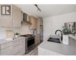 1018 Auckland Street, New Westminster, BC V3M0M3 Photo 9