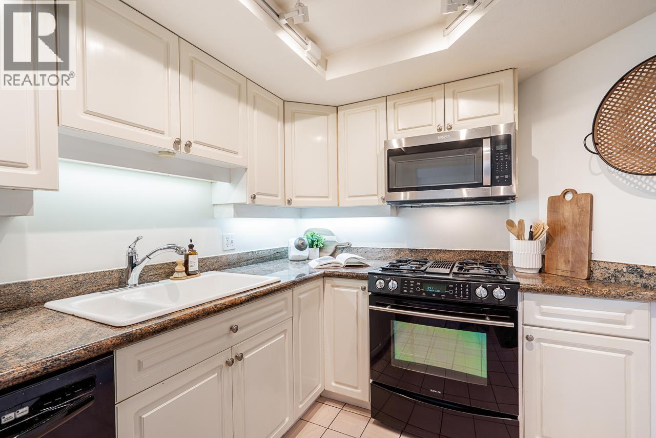 1 2243 BELLEVUE AVENUE, West Vancouver