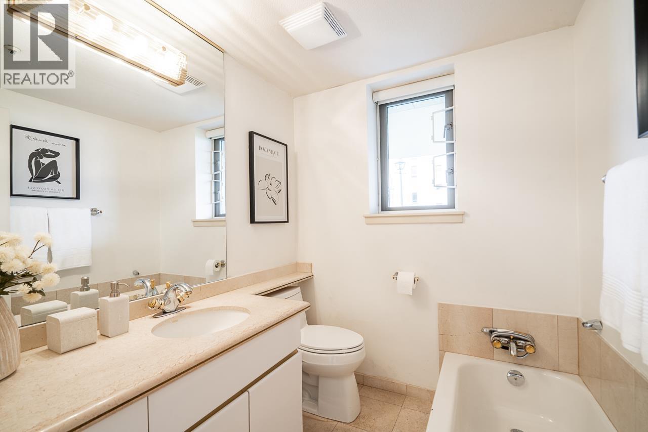1 2243 BELLEVUE AVENUE, West Vancouver