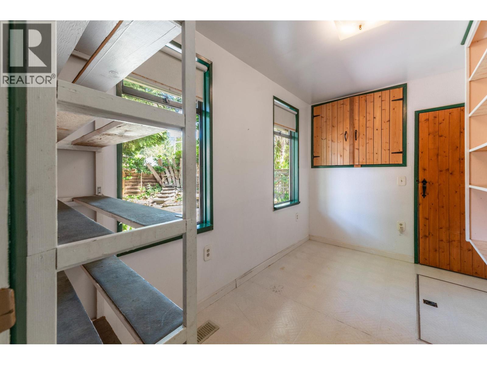 Photo of 2495 LAURALYNN DRIVE 28
