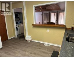 Living room - 525 Central Avenue, Kelowna, BC V1Y7L8 Photo 9