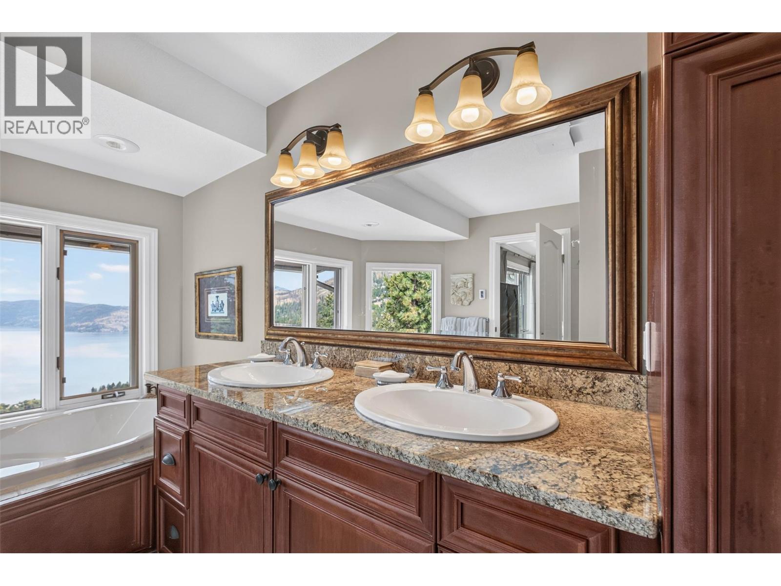  1776 Keloka Drive, West Kelowna