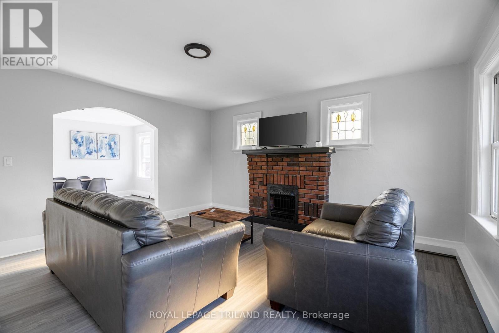 9 - 425 MCKENZIE AVENUE, London South (South F) — photo 3