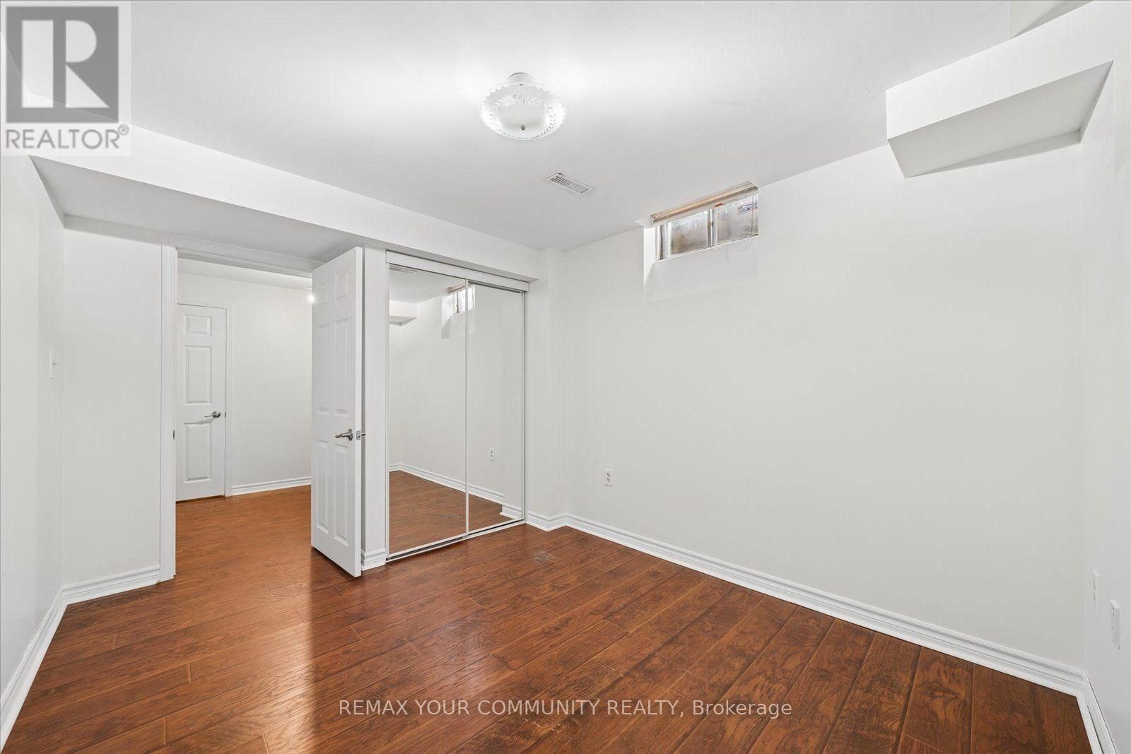 102 EDMUND SEAGER DRIVE - Image 44