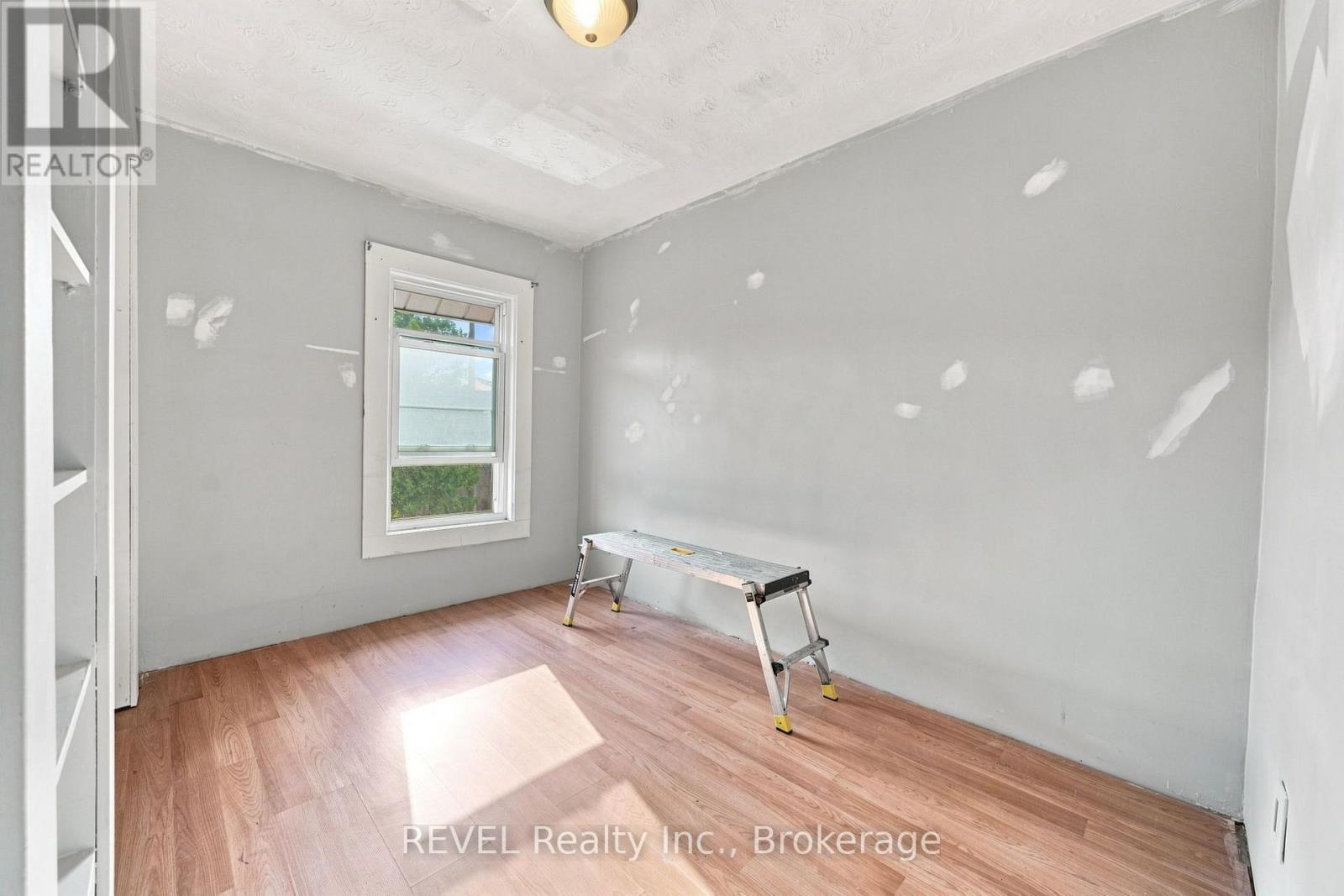 4960 WILLMOTT STREET - Image 17