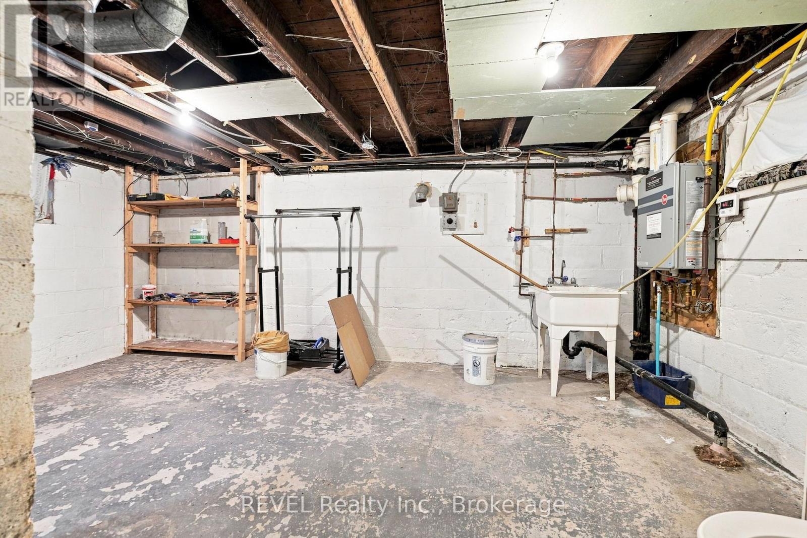 4960 WILLMOTT STREET - Image 20