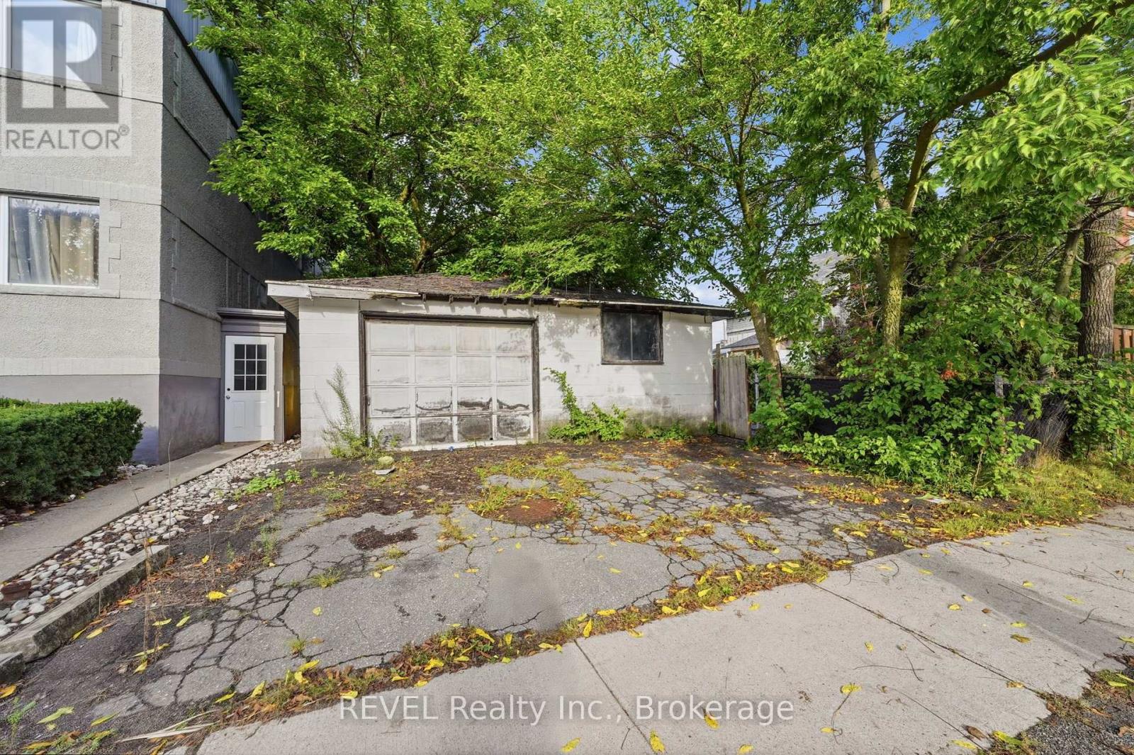 4960 WILLMOTT STREET - Image 24