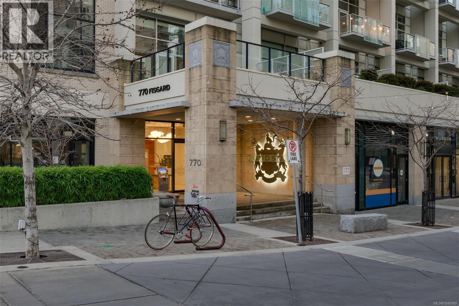 #445 770 Fisgard St - Image 4