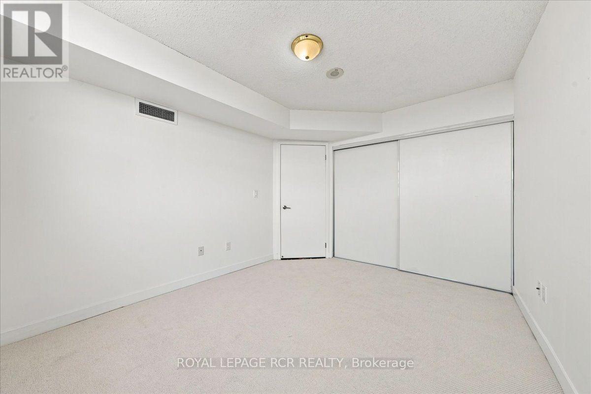 #908 812 LANSDOWNE AVENUE - 13