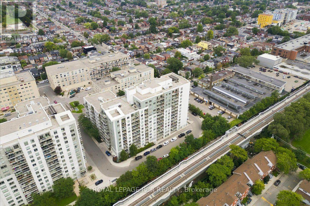 #908 812 LANSDOWNE AVENUE - Image 34