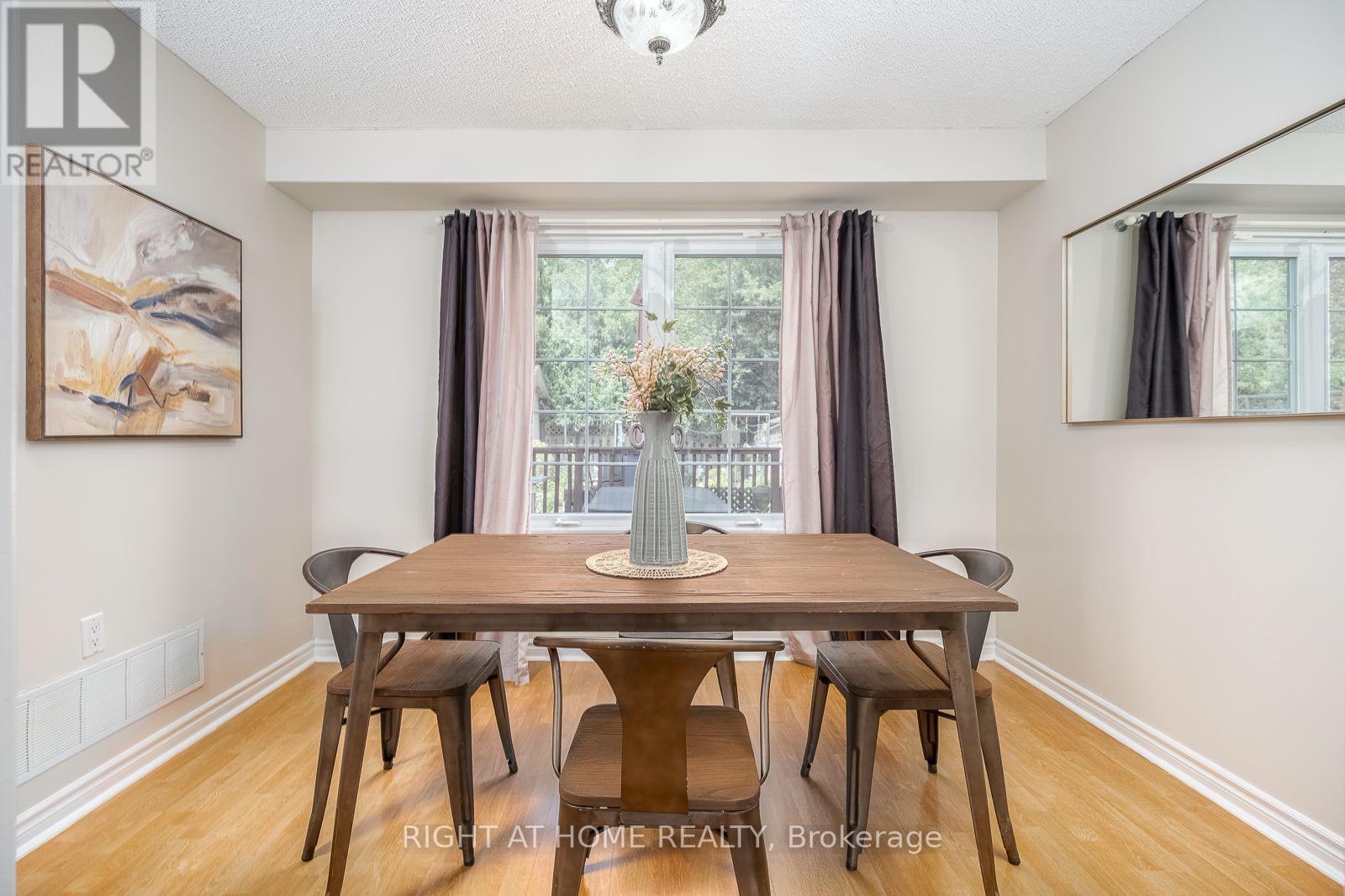 54 NIAGARA PLACE - 11