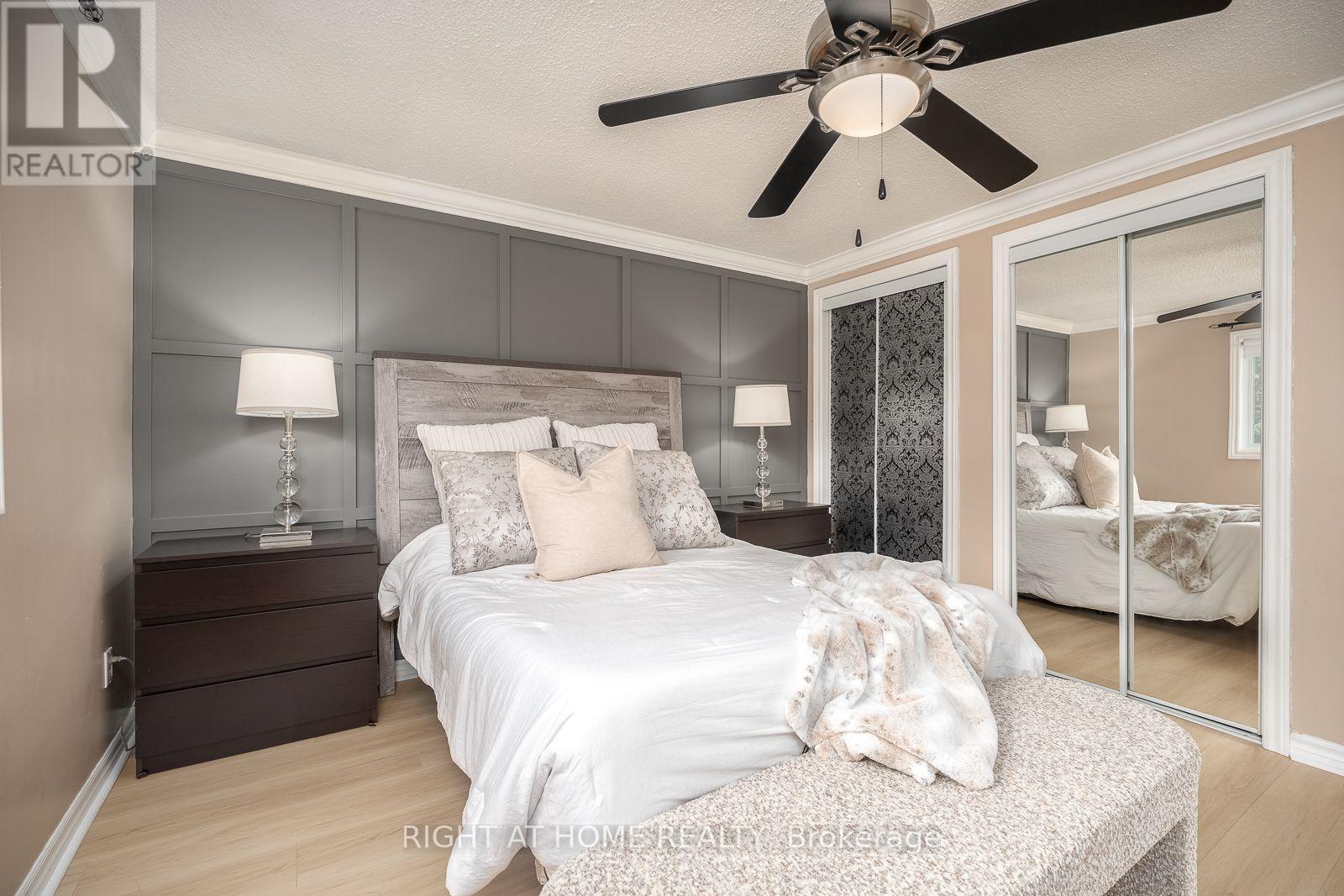 54 NIAGARA PLACE - 21