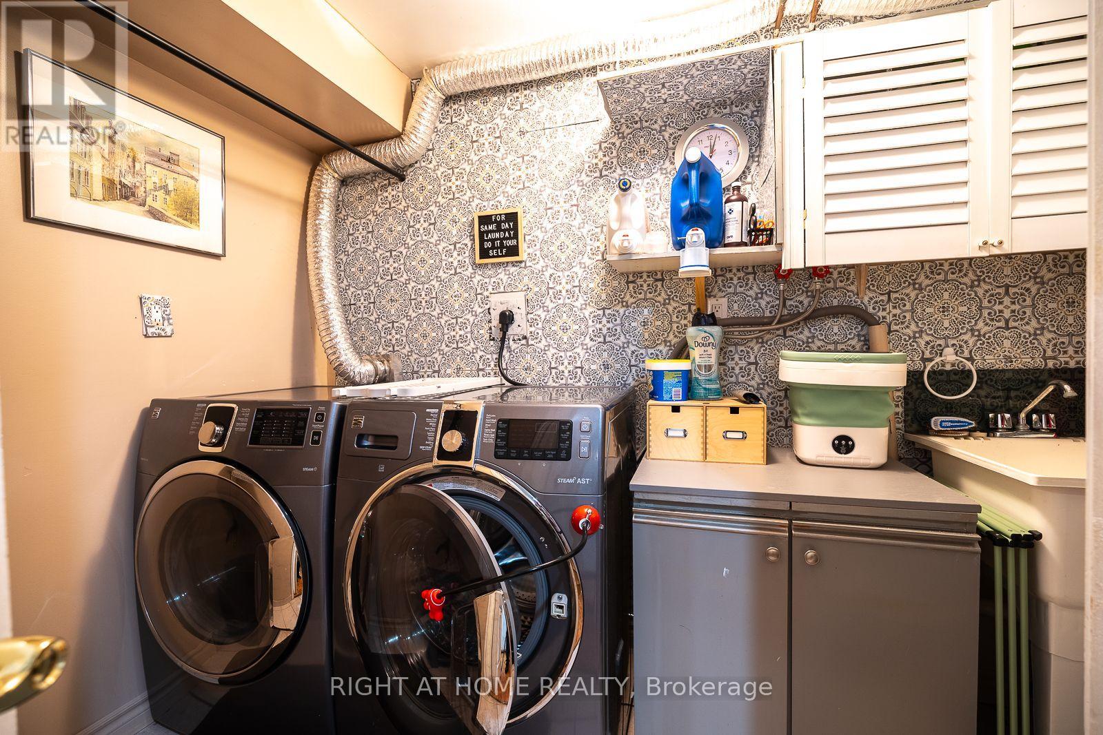 54 NIAGARA PLACE - Image 37