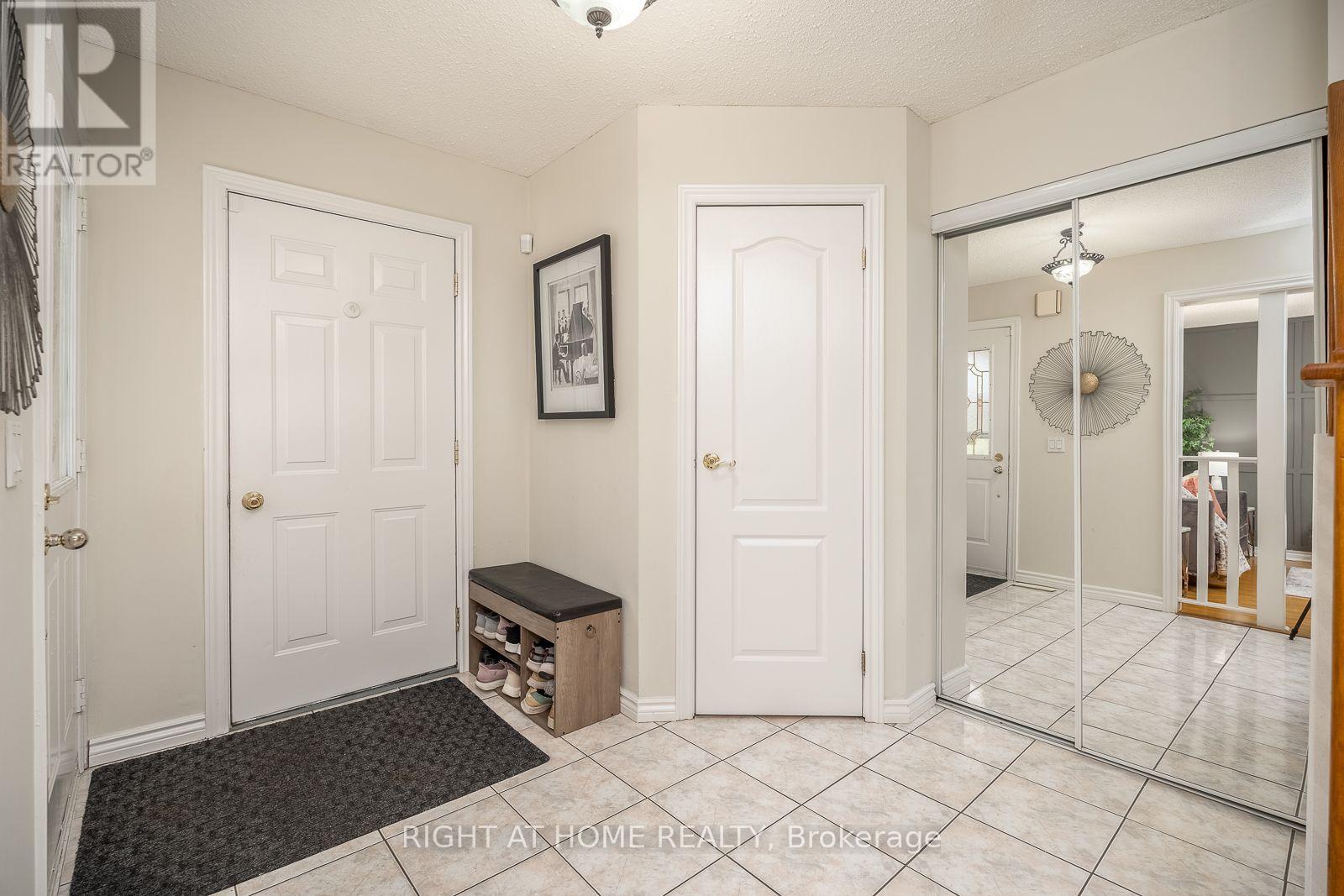 54 NIAGARA PLACE - 8
