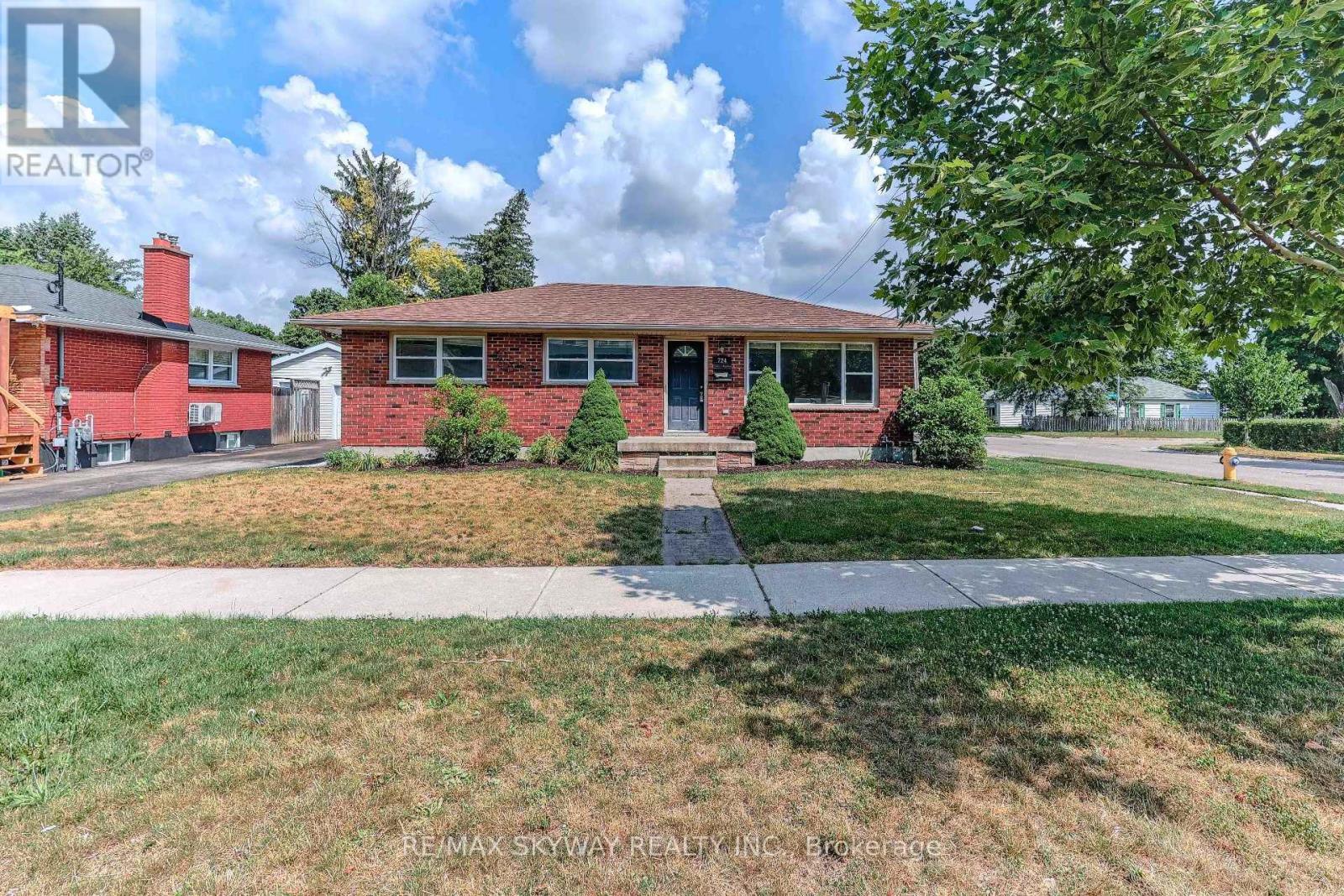 724 BRANT STREET, London East (East C) — photo 2