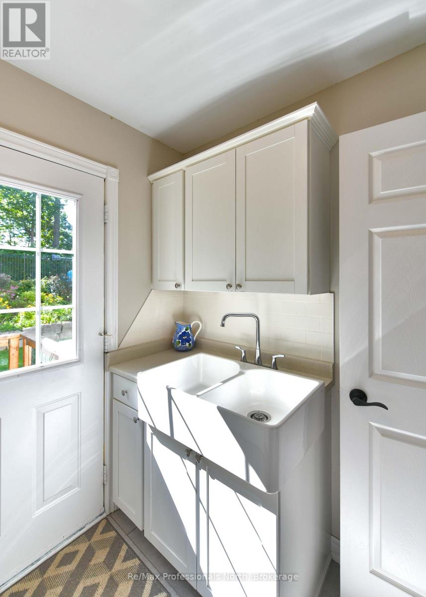 1739 LORETTA AVENUE - Image 21