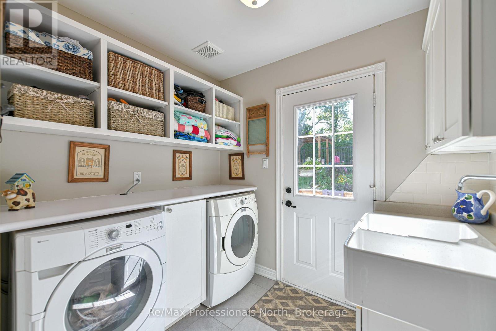 1739 LORETTA AVENUE - 22