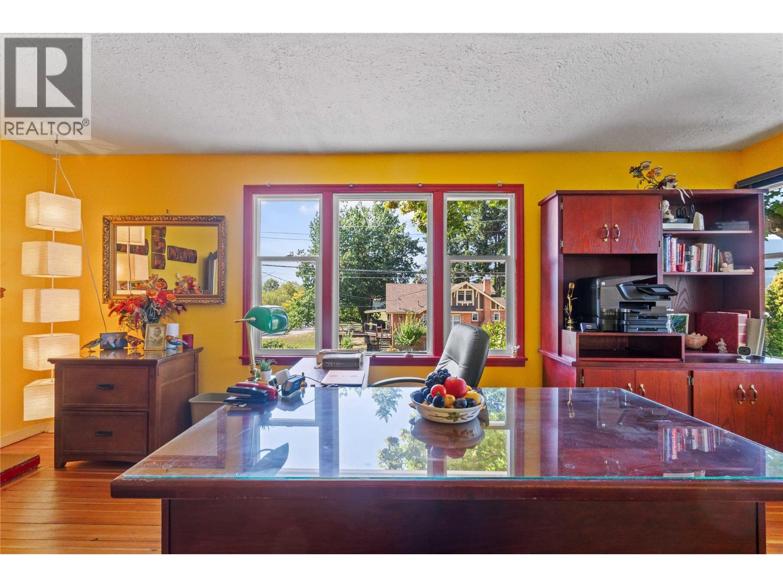 730 9 Avenue NE - 12