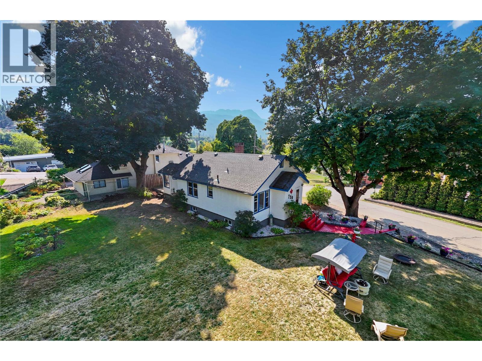 730 9 Avenue NE, Salmon Arm