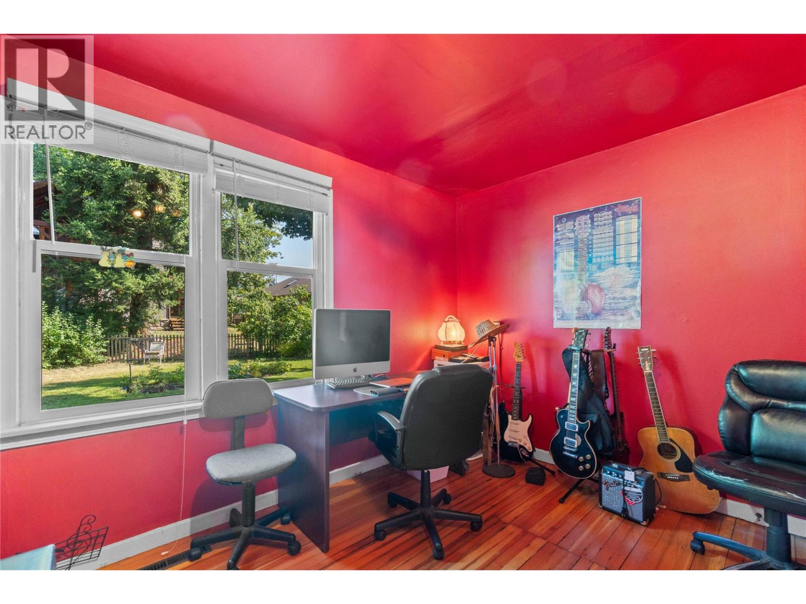 730 9 Avenue NE - 19