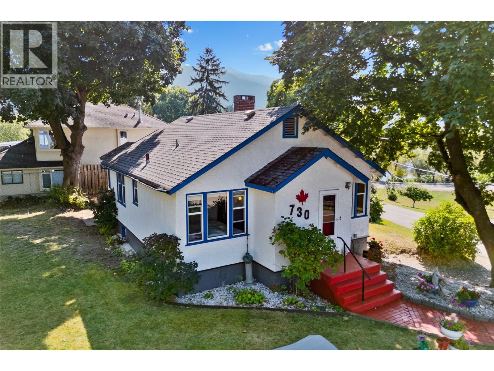 730 9 Avenue NE, Salmon Arm