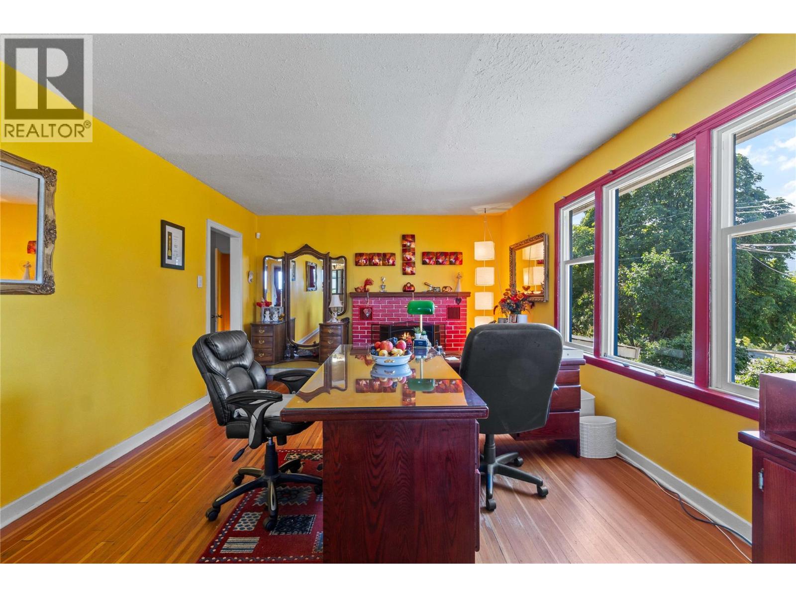 730 9 Avenue NE, Salmon Arm