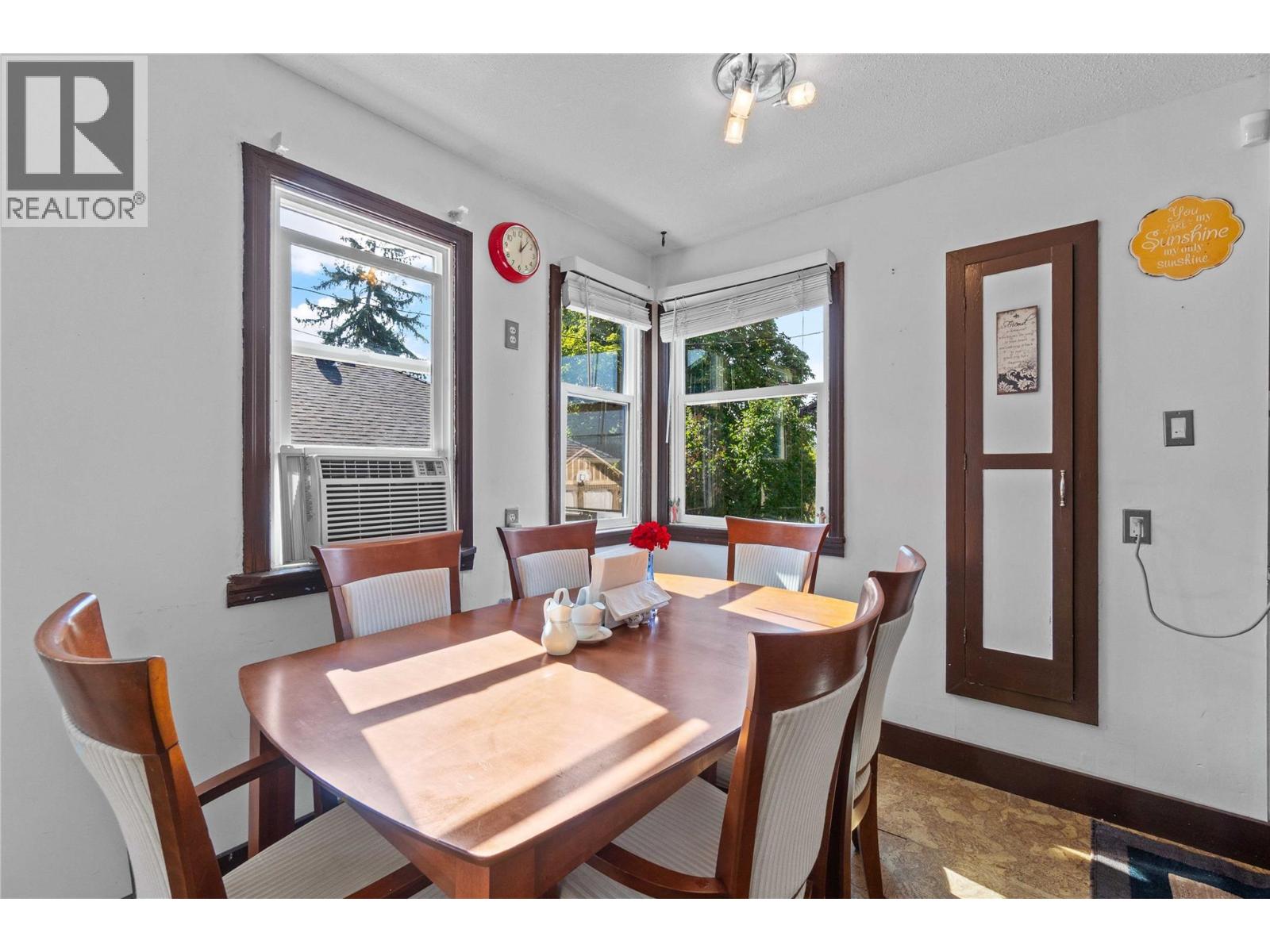 730 9 Avenue NE, Salmon Arm