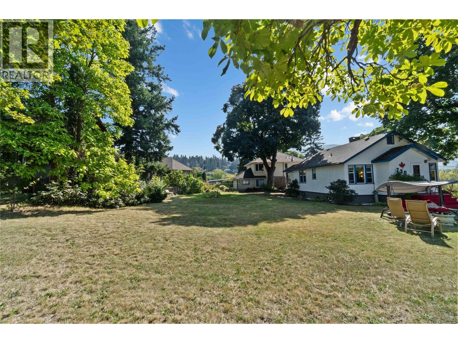 730 9 Avenue NE, Salmon Arm