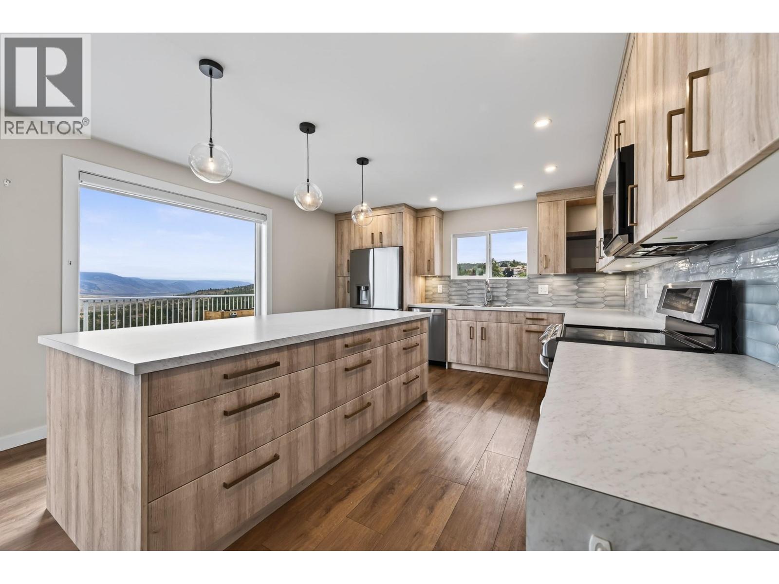 318 Gleneagles Drive - Image 13