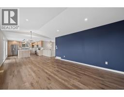 Den - 318 Gleneagles Drive, Kamloops, BC V2E1Z4 Photo 7