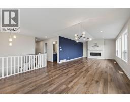 4pc Bathroom - 318 Gleneagles Drive, Kamloops, BC V2E1Z4 Photo 9