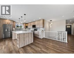 2pc Bathroom - 318 Gleneagles Drive, Kamloops, BC V2E1Z4 Photo 11