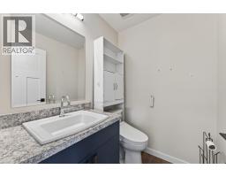 Primary Bedroom - 318 Gleneagles Drive, Kamloops, BC V2E1Z4 Photo 17