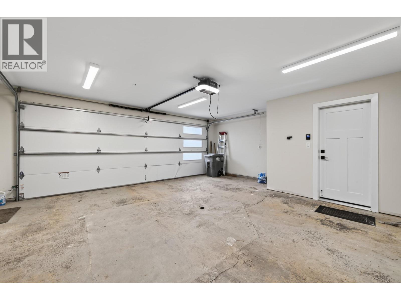 318 Gleneagles Drive - 40