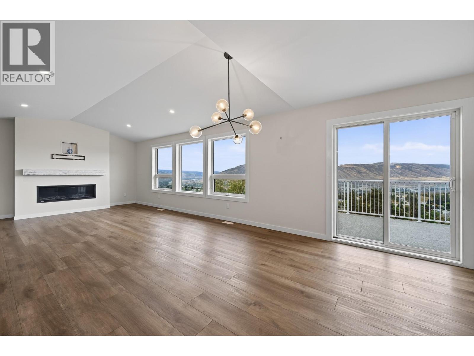 318 Gleneagles Drive - 6