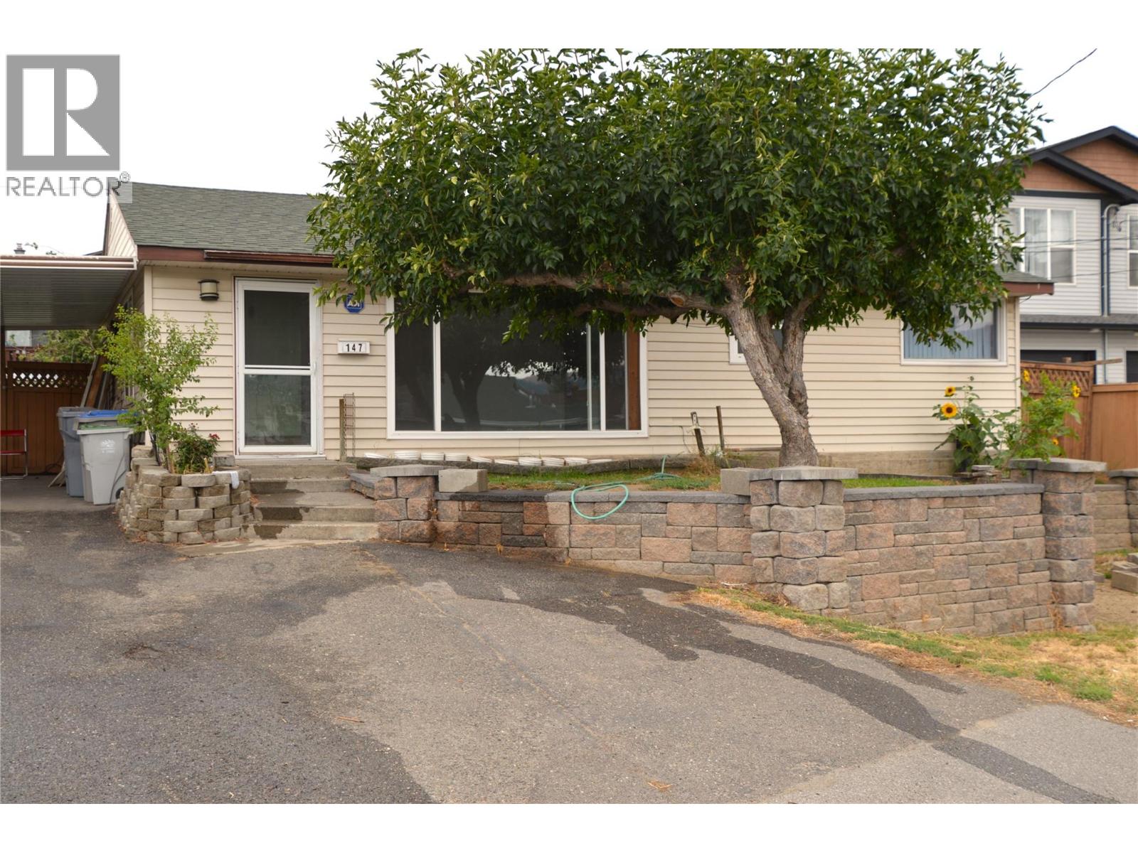 147 Oak Road - 2