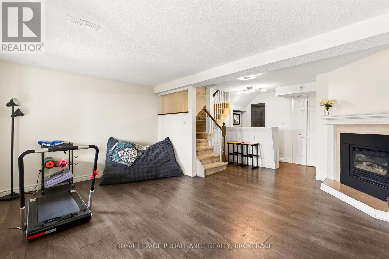 600 WHISTLER TERRACE - Image 29