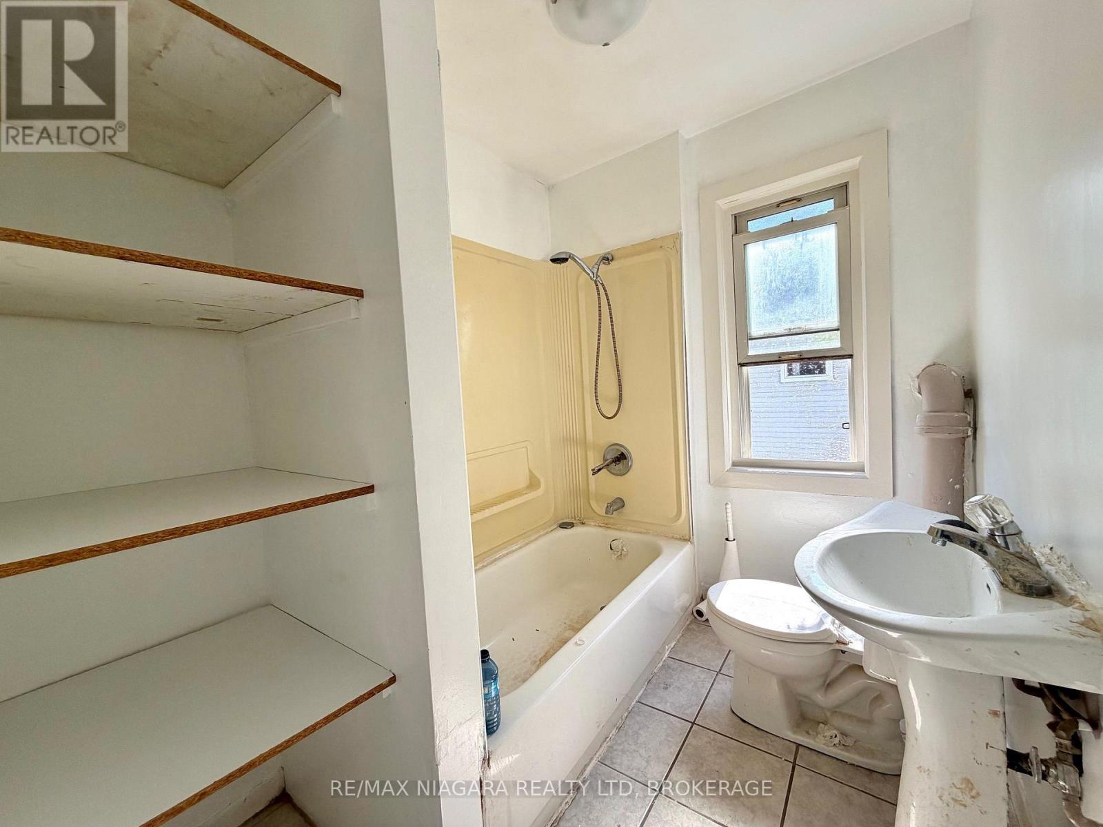 21 FIFTH STREET - Image 18